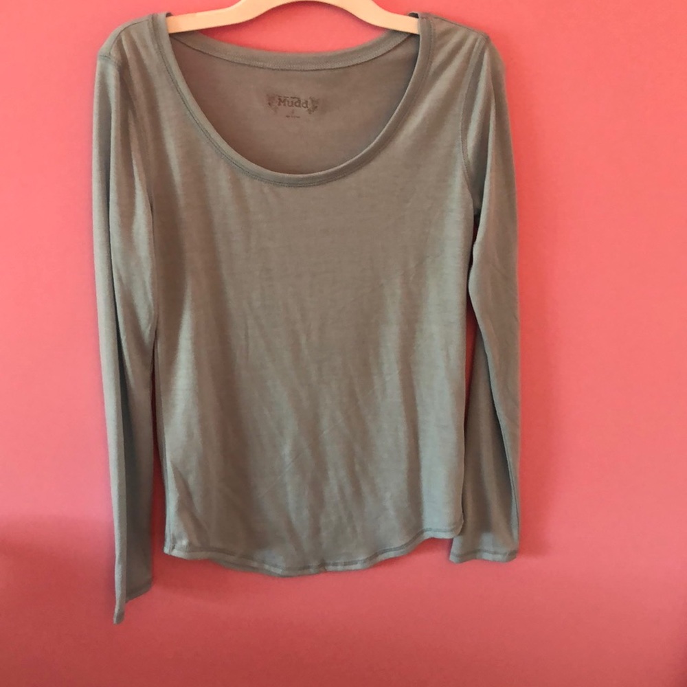 Kohl’s scoop neck blue long sleeve